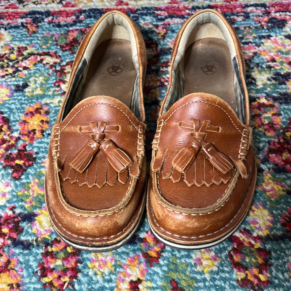 Ariat leather tassel loafers